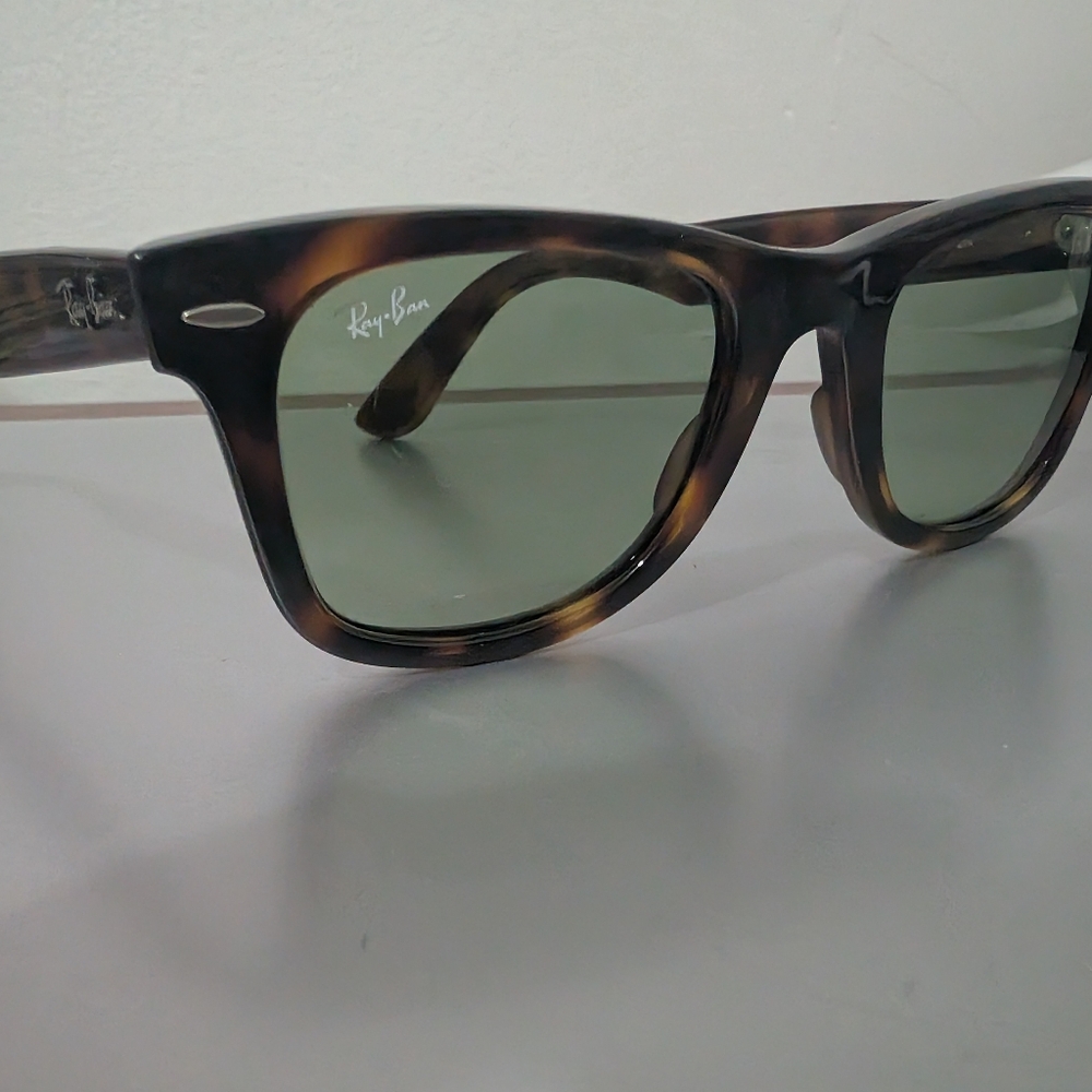 Ray-Ban Tortoiseshell Sunglasses with Green Lenses - Picture 2 of 5